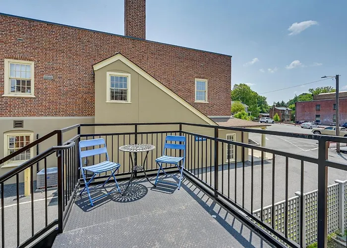 Vacation - Walk Downtown! Holiday home